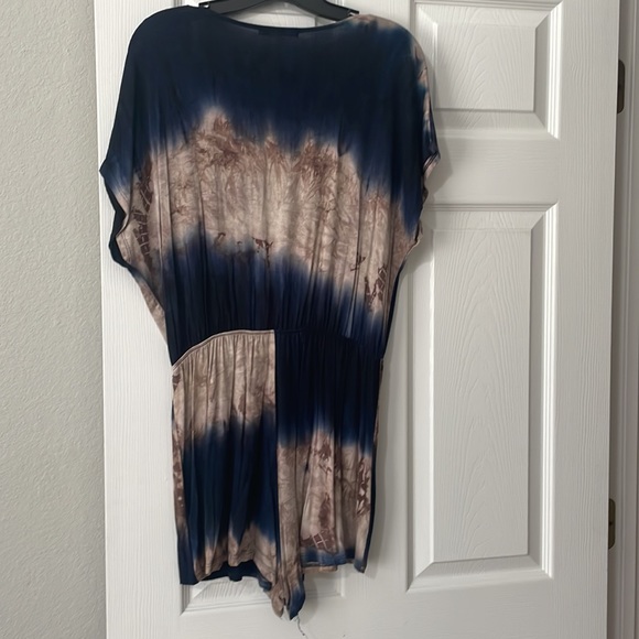 Heart Hips romper- Blue/Cream- size L - Picture 3 of 3